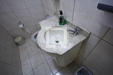 Casa à venda com 300m², 3 quartos e 4 vagasBanheiro 2