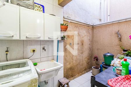 Casa à venda com 159m², 2 quartos e 2 vagas Casa à venda com 159m², 2 quartos e 2 vagasÁrea de Serviço