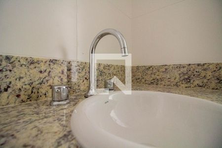 Apartamento para alugar com 80m², 2 quartos e 1 vaga Apartamento para alugar com 80m², 2 quartos e 1 vagaBanheiro da Suíte