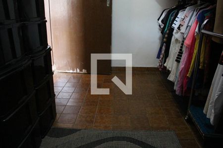 Casa à venda com 174m², 5 quartos e 2 vagasQuarto 4