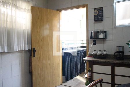 Casa à venda com 174m², 5 quartos e 2 vagasCozinha