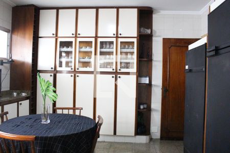 Casa à venda com 174m², 5 quartos e 2 vagasCozinha