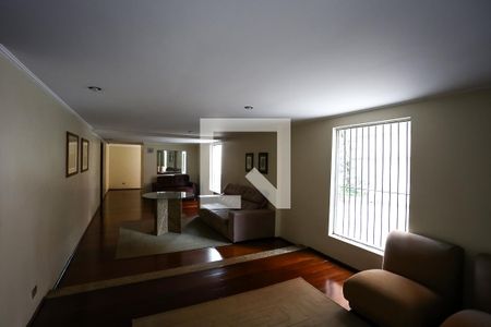 Apartamento à venda com 190m², 4 quartos e 3 vagas Apartamento à venda com 190m², 4 quartos e 3 vagasÁrea comum