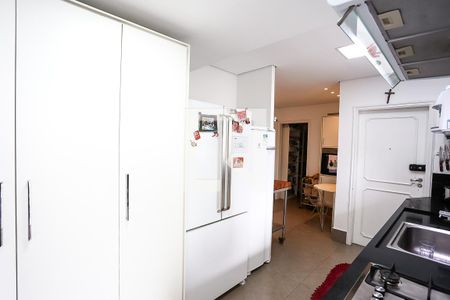 Apartamento à venda com 190m², 4 quartos e 3 vagas Apartamento à venda com 190m², 4 quartos e 3 vagasCozinha