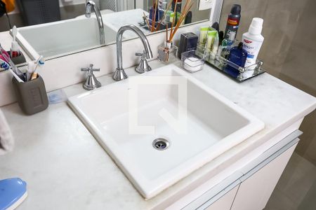 Apartamento à venda com 190m², 4 quartos e 3 vagas Apartamento à venda com 190m², 4 quartos e 3 vagasBanheiro 2