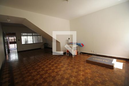 Sala de casa à venda com 6 quartos, 200m² em Vila Mariana, São Paulo