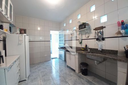 Casa à venda com 263m², 6 quartos e 4 vagasCozinha 