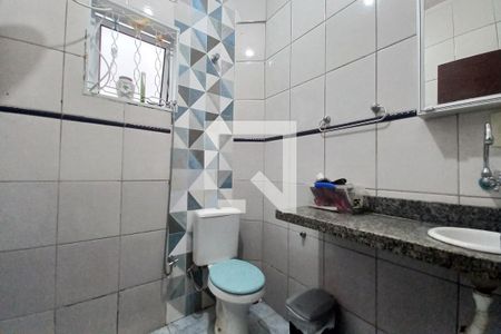 Casa à venda com 263m², 6 quartos e 4 vagasBanheiro Corredor