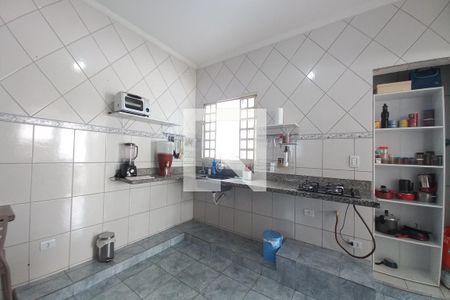 Casa à venda com 263m², 6 quartos e 4 vagasCozinha 