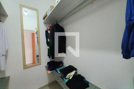 Casa à venda com 263m², 6 quartos e 4 vagasCloset da suíte