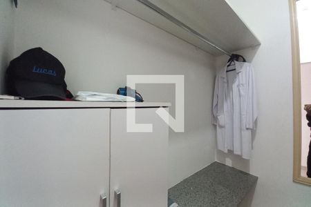 Casa à venda com 263m², 6 quartos e 4 vagasQuarto 2 - Suíte