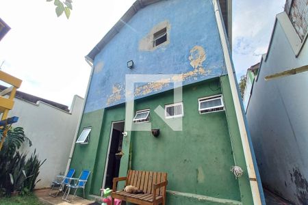 Casa à venda com 263m², 6 quartos e 4 vagasFachada dos Fundos 