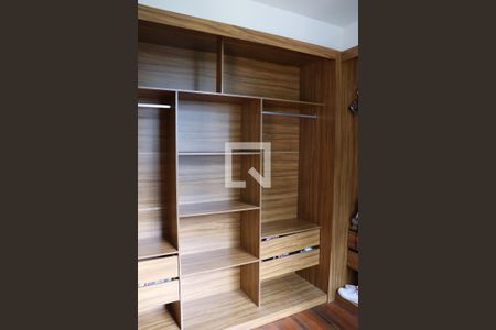 Casa à venda com 379m², 5 quartos e sem vagaCloset da Suíte 3