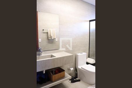 Casa à venda com 379m², 5 quartos e sem vagaBanheiro da Suíte 2