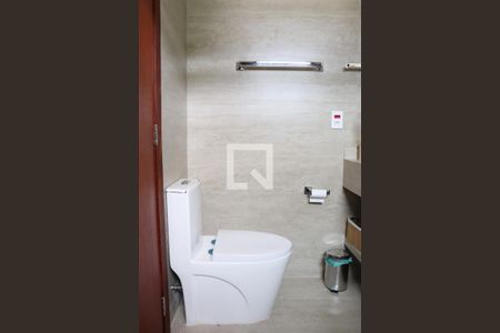 Casa à venda com 379m², 5 quartos e sem vagaBanheiro da Suíte 1