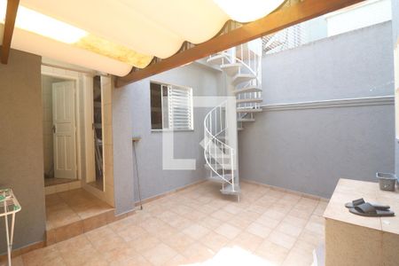 Casa à venda com 198m², 4 quartos e 2 vagasQuintal 