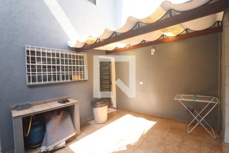 Casa à venda com 198m², 4 quartos e 2 vagasQuintal 