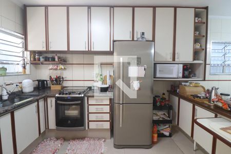 Casa à venda com 198m², 4 quartos e 2 vagasCozinha 