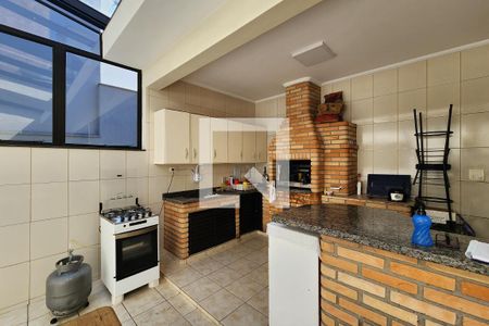 Casa à venda com 325m², 5 quartos e 3 vagasCozinha