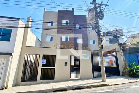 Apartamento à venda com 42m², 2 quartos e 1 vaga Apartamento à venda com 42m², 2 quartos e 1 vagaFachada
