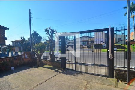 Casa à venda com 240m², 2 quartos e 1 vagaPátio