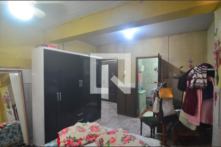 Casa à venda com 240m², 2 quartos e 1 vagaSuíte