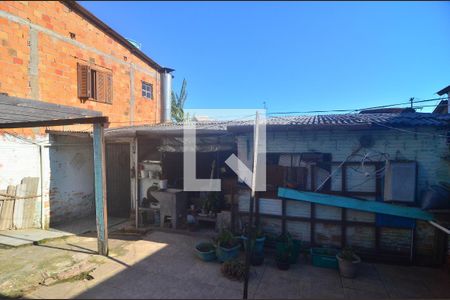 Casa à venda com 240m², 2 quartos e 1 vagaPátio