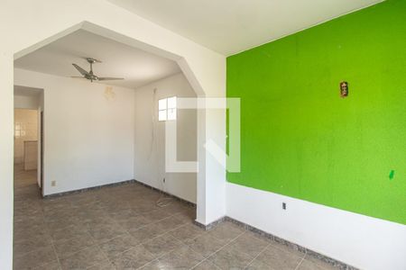 Sala de casa para alugar com 3 quartos, 100m² em Campo Grande, Rio de Janeiro