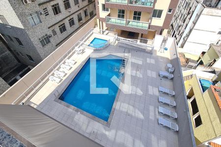 Apartamento à venda com 80m², 3 quartos e 2 vagas Apartamento à venda com 80m², 3 quartos e 2 vagasÁrea comum - Piscina