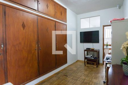 Casa à venda com 241m², 5 quartos e 2 vagasQuarto 1