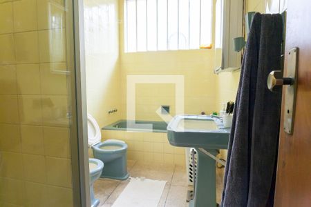 Casa à venda com 241m², 5 quartos e 2 vagasBanheiro Social