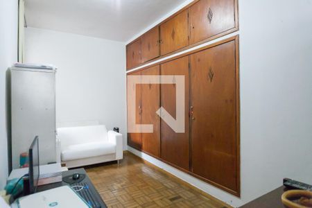 Casa à venda com 241m², 5 quartos e 2 vagasQuarto 1