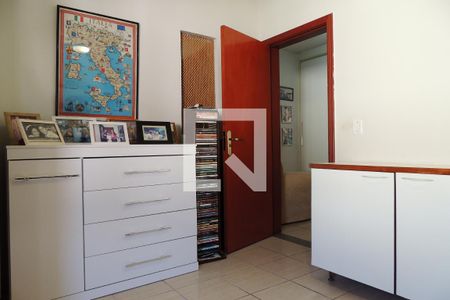 Casa à venda com 169m², 4 quartos e 2 vagasQuarto 3