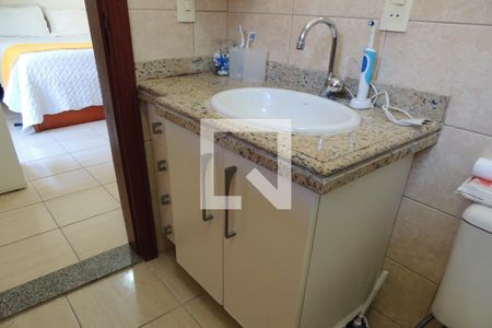 Casa à venda com 169m², 4 quartos e 2 vagasBanheiro da Suíte 1