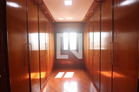 Apartamento para alugar com 156m², 2 quartos e 2 vagasCloset
