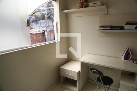 Casa à venda com 200m², 4 quartos e 2 vagasSacada do Quarto 2