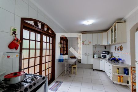 Casa à venda com 273m², 3 quartos e 3 vagas Casa à venda com 273m², 3 quartos e 3 vagasCozinha