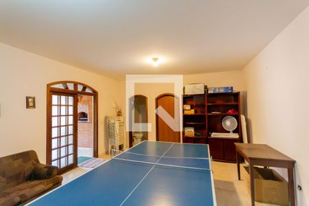 Casa à venda com 273m², 3 quartos e 3 vagas Casa à venda com 273m², 3 quartos e 3 vagasÁrea de Jogos