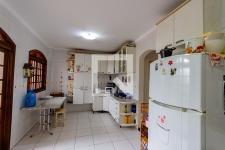 Casa à venda com 273m², 3 quartos e 3 vagas Casa à venda com 273m², 3 quartos e 3 vagasCozinha