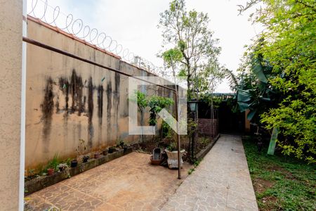 Casa à venda com 273m², 3 quartos e 3 vagas Casa à venda com 273m², 3 quartos e 3 vagasQuintal