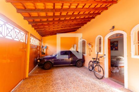 Casa à venda com 273m², 3 quartos e 3 vagas Casa à venda com 273m², 3 quartos e 3 vagasGaragem