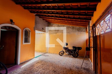 Casa à venda com 273m², 3 quartos e 3 vagas Casa à venda com 273m², 3 quartos e 3 vagasGaragem