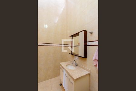 Casa à venda com 273m², 3 quartos e 3 vagas Casa à venda com 273m², 3 quartos e 3 vagasBanheiro da Suíte 1