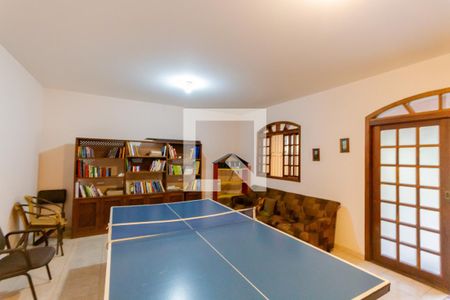 Casa à venda com 273m², 3 quartos e 3 vagas Casa à venda com 273m², 3 quartos e 3 vagasÁrea de Jogos