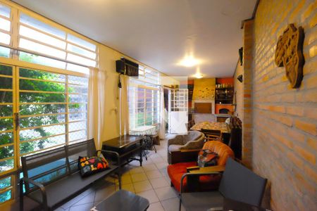 Casa à venda com 227m², 3 quartos e 2 vagasSalão