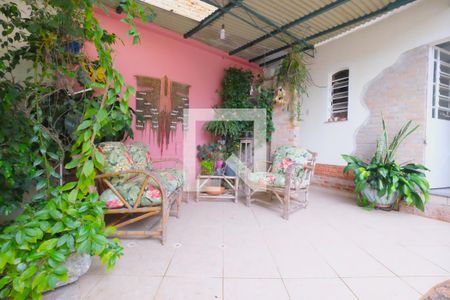 Casa à venda com 227m², 3 quartos e 2 vagasQuintal