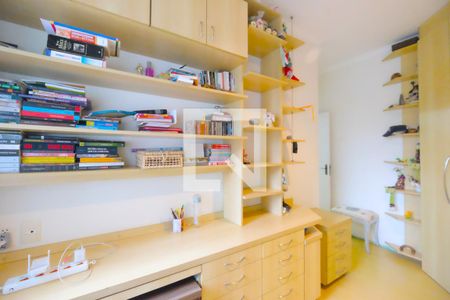 Casa à venda com 227m², 3 quartos e 2 vagasQuarto 3