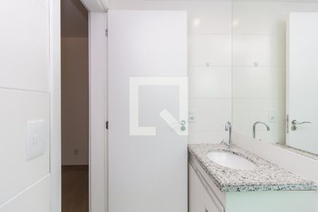 Banheiro de apartamento à venda com 3 quartos, 83m² em Ipiranga, Belo Horizonte