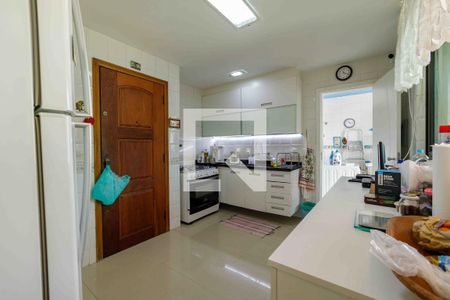 Apartamento à venda com 190m², 2 quartos e 2 vagasCozinha