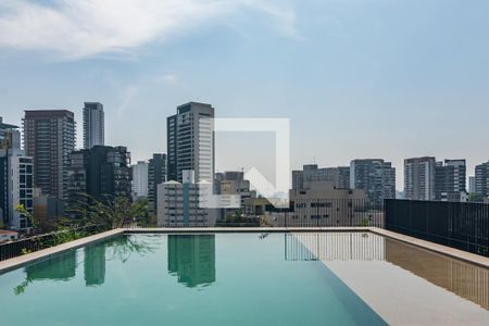Studio à venda com 28m², 1 quarto e sem vagaPiscina
